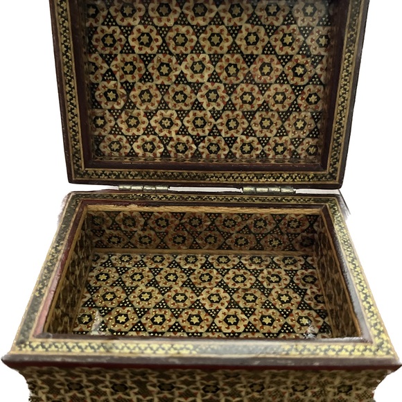 Hand Painted Box - Picture 2 of 5